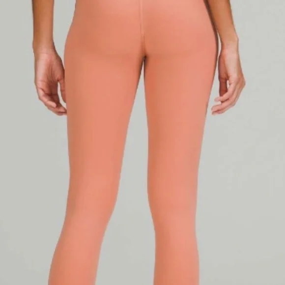 Lululemon Align High-Rise Crop - Picture 2 of 9